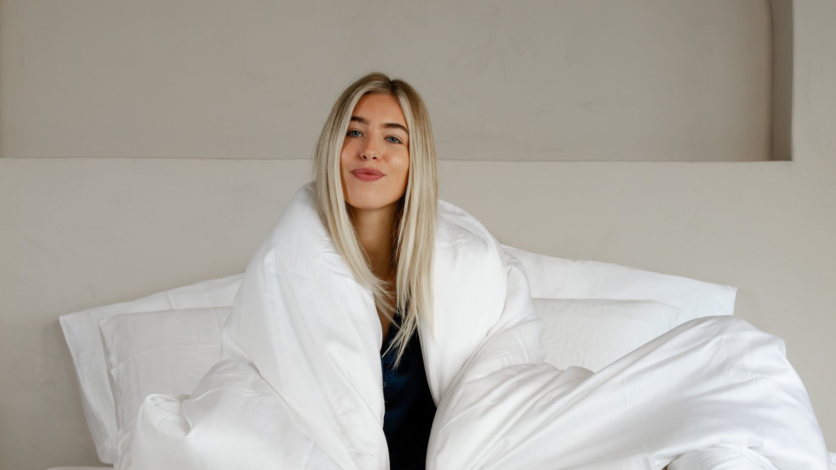 Amstelinen | Signature white | About us